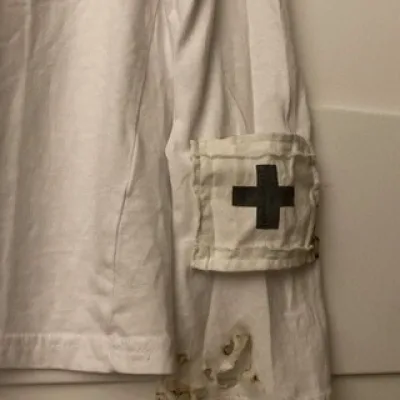 ݃
