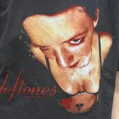 Chloe Merch