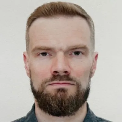 Михаил Медведев