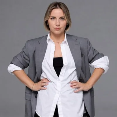 ПЛОТНИКОВА