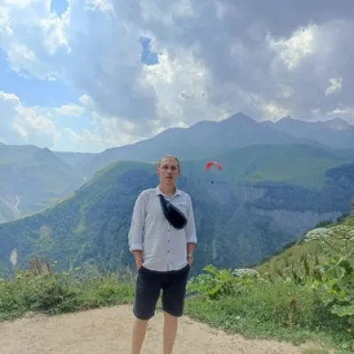 Артём