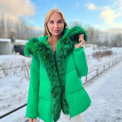 Женская одежда Пуховики дублёнки парки аксессуары