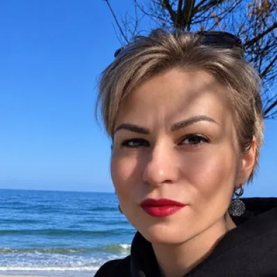 Юля Останина