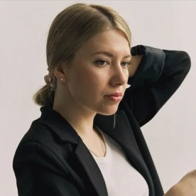 Полина Коробейникова