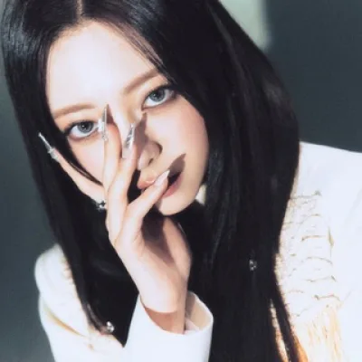SHIN YUNA | ITZY