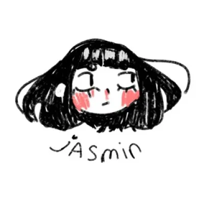 Жасмин рисует