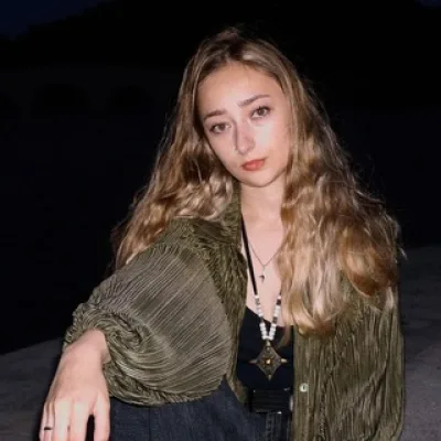 Яна
