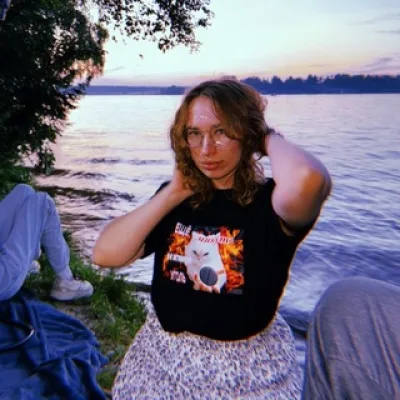 Анна Ли
