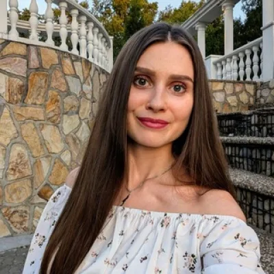 Elena N.