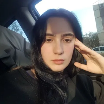 Оля