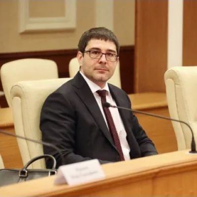 Депутат Хаютин Леонид Валерьевич