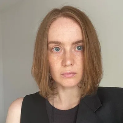 Яна Телова