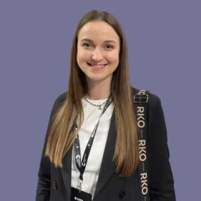 Олена Recruiter Repalm