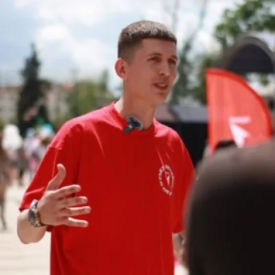 Руял Алиев. ПЕРВЫЕ